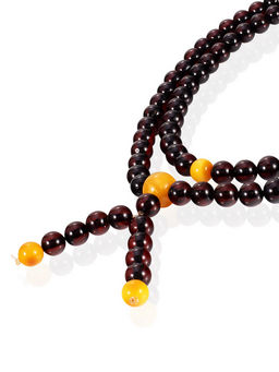 Длинные янтарные четки на 108 бусин-шаров насыщенного вишнёвого цвета