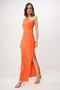 Turuncu Cut Out Detayl? Asimetrik Yaka Orme Sandy Maxi Abiye & Mezuniyet Elbisesi TPRSS26AE00067