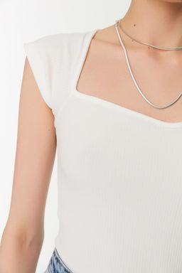 Ekru Kalp Yaka Reglan Kol Fitilli Esnek Crop Orme Bluz TWOSS22BZ1454