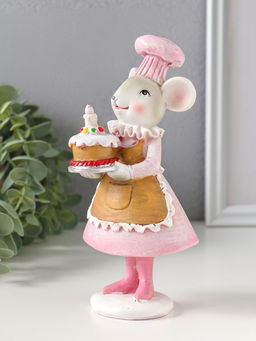 Сувенир полистоун "Мышка-кондитер в розовом платье и колпаке, с тортом" 8,5х6х17 см