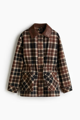 Chaqueta de sarga con cuello revestido