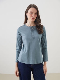 Ba?lamal? Yaka Nak??l? Kad?n Bluz