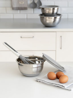 Миска для смешивания продуктов с крышкой 1,4л серый нержавеющая сталь, силикон, ПП