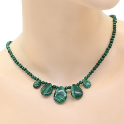Колье с натуральным малахитом, 45см Радуга камня