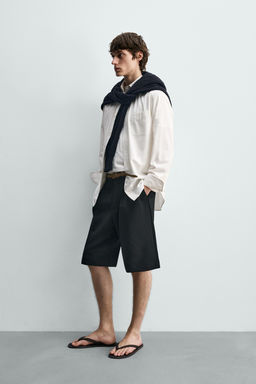 BERMUDA FLUIDA PLIEGUES / Negro