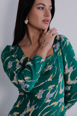 Платье с вырезом каре зелёное с принтом - Martichelli фото 13
