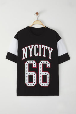 TRENDYOL MAN Siyah Kolej Oversize/Genis Kesim %100 Pamuklu Bask?l? Tok Kumas T-shirt TMNSS25TS00097
