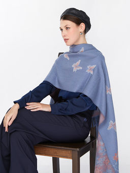 В составе ШЕРСТЬ и КАШЕМИР Большой, мягкий, теплый однотонный двусторонний палантин