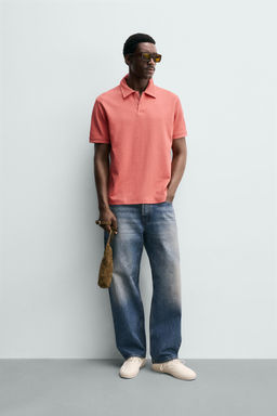 POLO REGULAR FIT ESTRUCTURA / Coral rojo