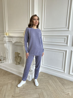Женский комплект из трикотажного свитера и брюк Sassofono SF-703501