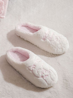 Kad?n Pel?? Ev Terli?i