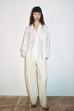 CAMISA SATINADA OVERSIZE / Blanco