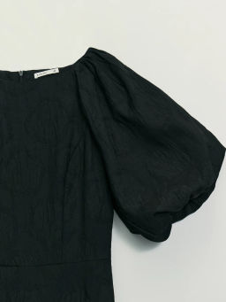 Платье мини с объемными рукавами / Zarina