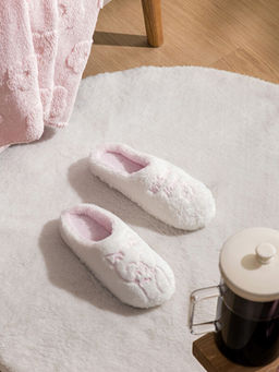 Kad?n Pel?? Ev Terli?i