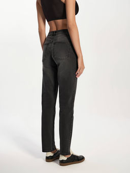 CONTE Чёрные джинсы Basic slim с эффектом потёртостей из eco-friendly денима CON-828 washed black - Conte elegant фото 4