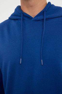 Lacivert Oversize/Genis Kesim Kapusonlu Ici Polar/S?cak Tutan Sweatshirt TMNAW23SW00195