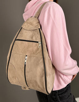 Сумка-рюкзак женская из телячьей кожи