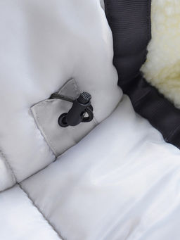 Парка зимняя подростковая для девочки с капюшоном и мехом серого цвета 9532Sr