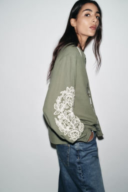 CONTRAST EMBROIDERY BLOUSE - Zara фото 4