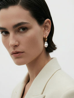 Цена за 2 шт. Серьги жемчуг "Барочный" галтовка, цвет белый в золоте