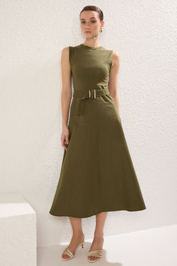 TRENDYOLMILLA Haki Kemerli A Kesim Midi Gabardin Dokuma Elbise TWOSS25EL00055  фото 7