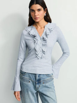 Приталенный лонгслив с воланами / Zarina