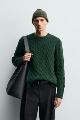 100% WOOL CABLE-KNIT JUMPER