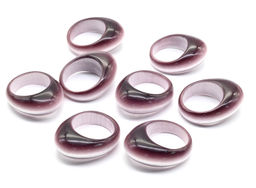 Перстень крупный из кошачьего глаза сиреневый размер 17