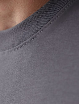 Свободная футболка с авторским принтом