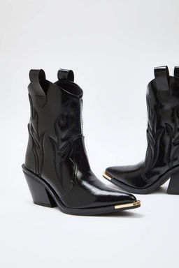 Siyah Metal Aksesuar Detayl? Kad?n Premium Kovboy Bot TAKAW26BO00090