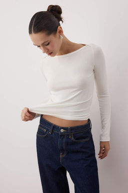 Ekru Siyah Kay?k Yaka Vucuda Oturan Esnek Orme Bluz TWOAW26BZ00072