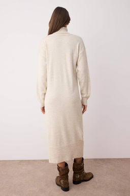 TRENDYOLMILLA Tas Maxi Triko Genis Kal?p Yumusak Dokulu Elbise TWOAW24EL00056  фото 4