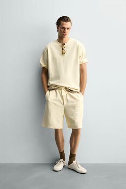 CAMISETA RELAXED FIT ESTRUCTURA / Mantequilla