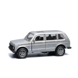 Серебристая инерционная машинка вид А die-cast , 1:32