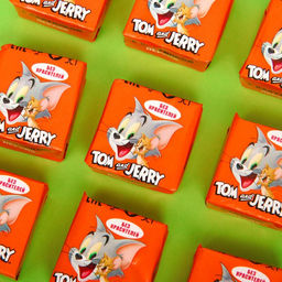 Цена за 40 шт. Конфеты жевательные Tom and Jerry со вкусом персика, 11,5г. - Simaland фото 2