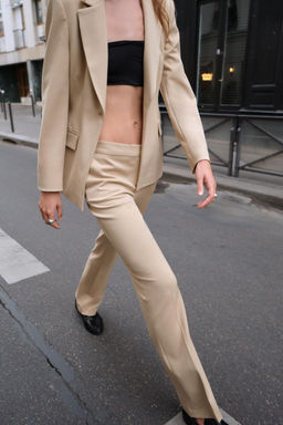 LOW-RISE FLARE TROUSERS - Zara фото 2