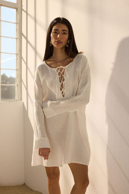 TRENDYOLMILLA Beyaz Mini Dokuma %100 Keten Baglamal? Plaj Elbisesi TBESS25EL00104  фото 3