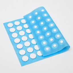 Цена за 2 шт. Аппликатор «Кузнецова», 70 колючек, спанбонд, 23×32 см, голубой.