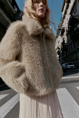 DOUBLE-FACED FAUX FUR JACKET - Zara фото 2