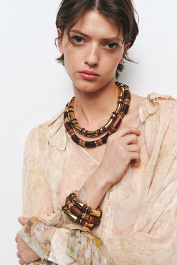 PACK OF 3 ELASTICATED WOODEN BRACELETS