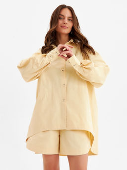 Костюм женский: рубашка, шорты, MINAKU: Oversize, бежевый, размер 48