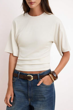 Tas Fitted/Bele Oturan Dusuk Kol Truvakar Yumusak Orme T-Shirt TWOSS26TS00060 - Trendyolmilla фото 3