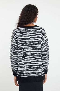 Siyah Yumusak Dokulu Zebra Desenli Triko H?rka TWOAW25HI00239 - Trendyolmilla фото 5