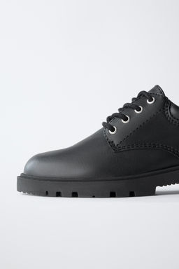 BLUCHER CORDONES / Negro