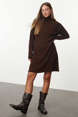 TRENDYOLMILLA Kahverengi Mini Triko Basic Elbise TWOAW25EL00028