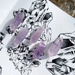 Кристалл двухконечный из Аметиста лавандового