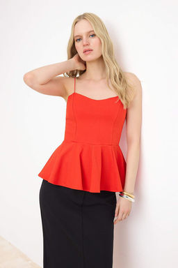 K?rm?z? Peplum Havuz Yaka Ince Ask?l? Kolsuz Interlok Orme Bluz TWOSS26BZ00273