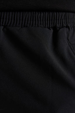 Trendyolmilla Man Siyah Jogger Teknik Parasut Kumas Buyuk Beden Pantolon TMNAW24AR00001