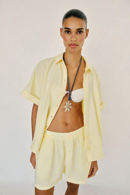 CAMISA FLUIDA MANGA CORTA / Amarillo