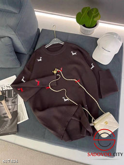 Теплая кофта с таксами